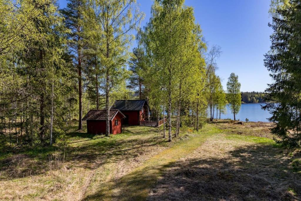 Cozy Cottage By The Lake, Charlottenberg Åmotfors エクステリア 写真