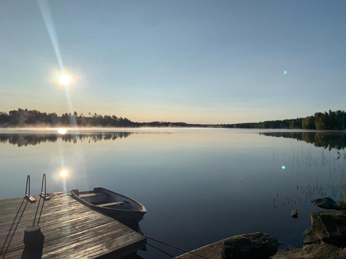 Cozy Cottage By The Lake, Charlottenberg Åmotfors エクステリア 写真