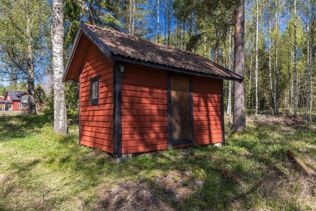 Cozy Cottage By The Lake, Charlottenberg Åmotfors エクステリア 写真