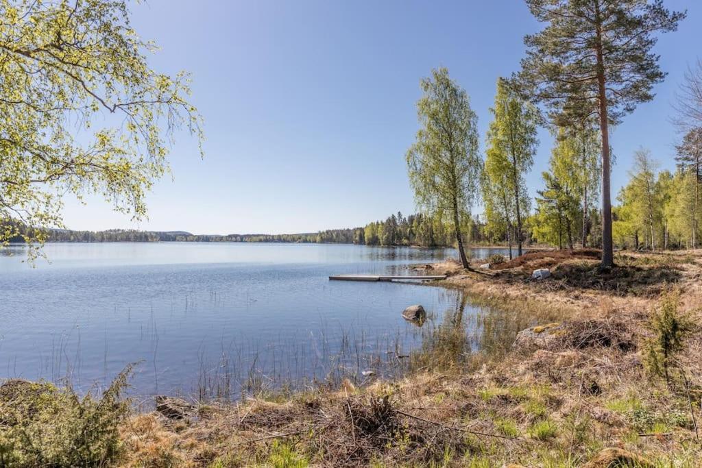 Cozy Cottage By The Lake, Charlottenberg Åmotfors エクステリア 写真