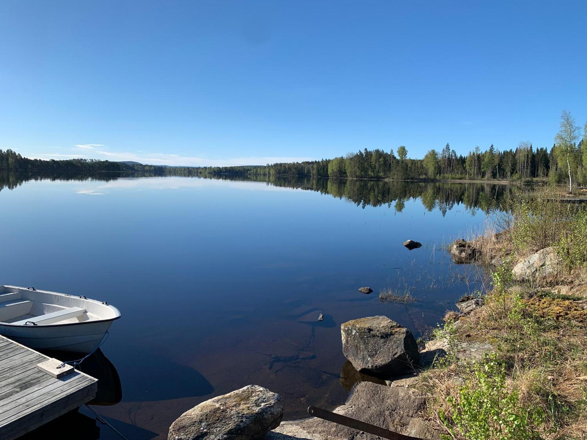 Cozy Cottage By The Lake, Charlottenberg Åmotfors エクステリア 写真